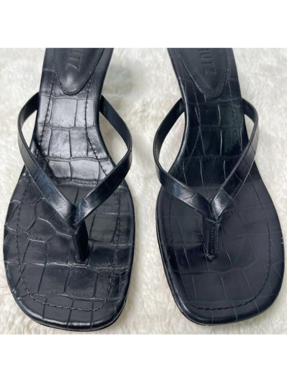 Schutz Carolyn Black Leather Croc Thong Sandal Kitten Heel Square Toe Size 7.5 - Picture 3 of 10